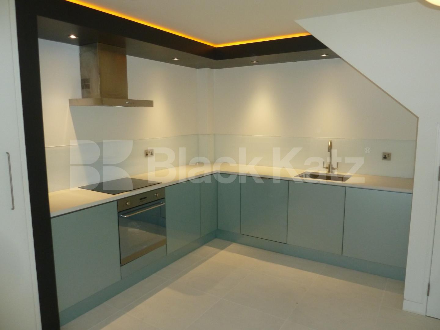 			New Instruction, 1 Bedroom, 1 bath, 1 reception Mews House			 Penton Street, Angel